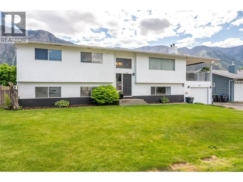 617 3rd Avenue, Keremeos